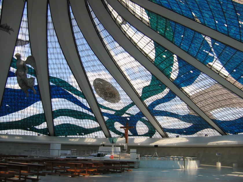 Interior_da_Catedral_de_Brasilia
